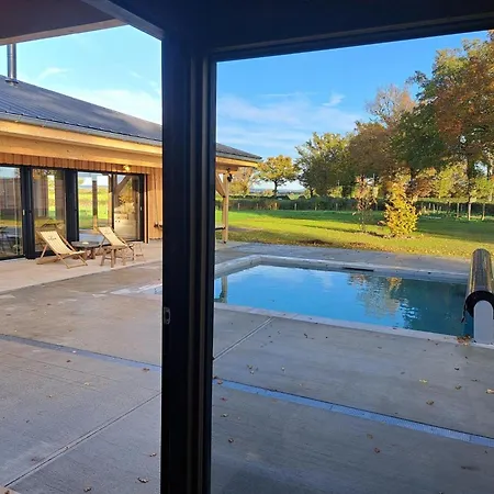 Cocooning à Avec Piscine Et Spa, Animaux Bienvenus - Fr-1-496-384